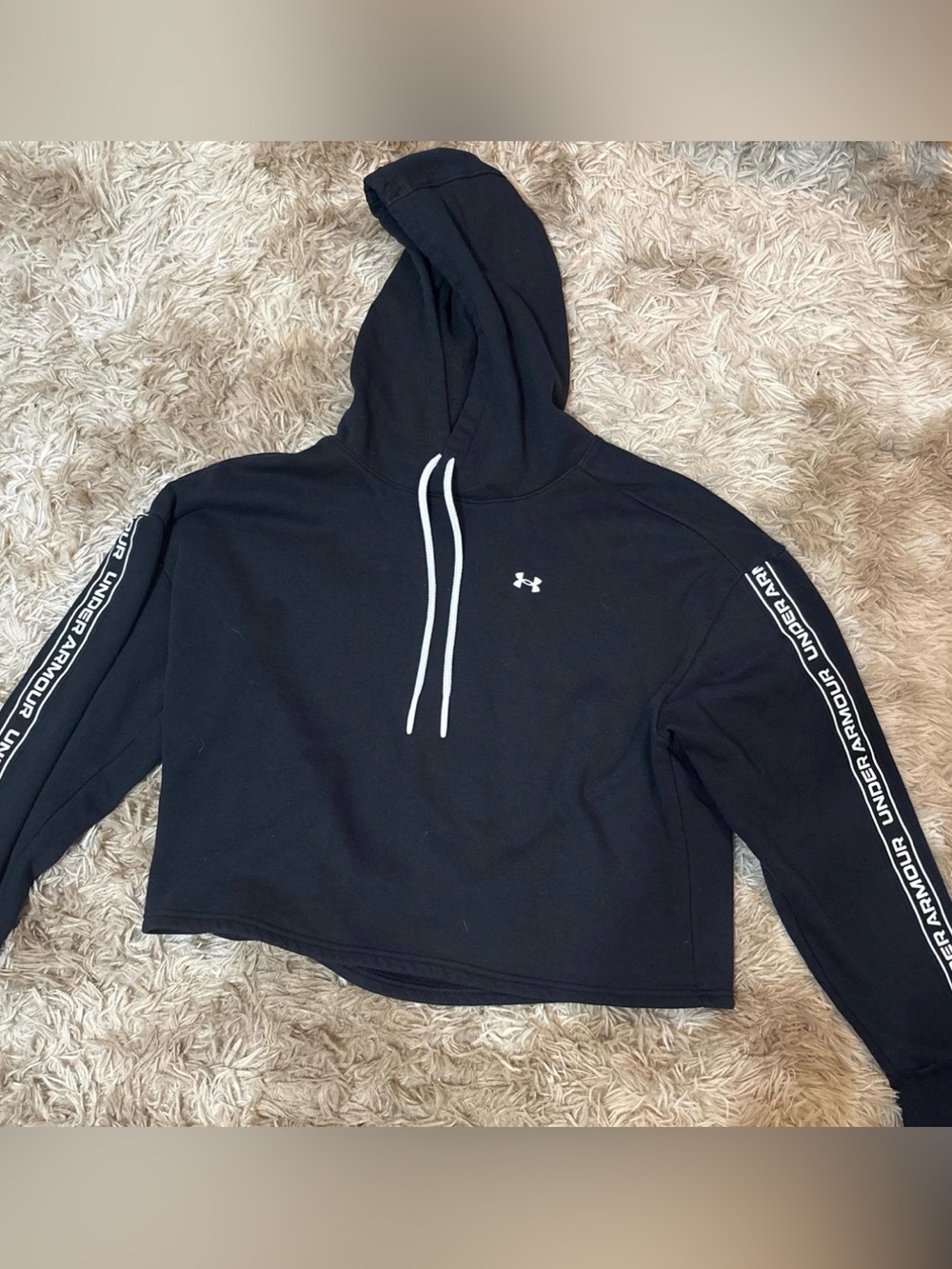 Under Armour Women’s Black and White Cropped Drawstring Hoodie